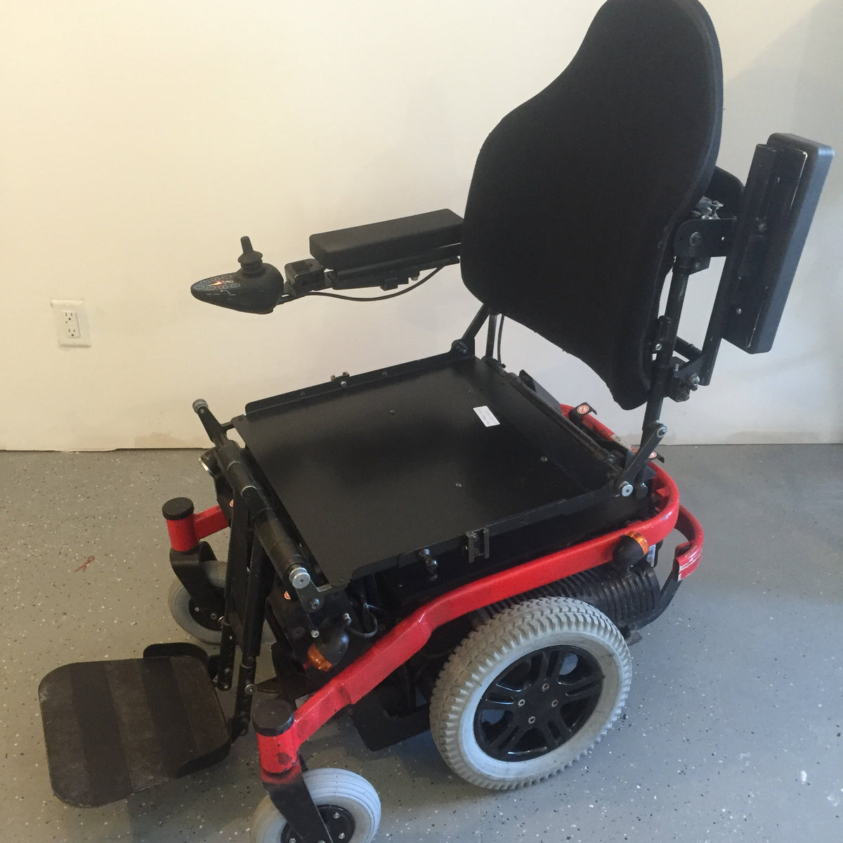 Refurbished Levo C3 Combi Standing Power Wheelchair - Inclusive Inc