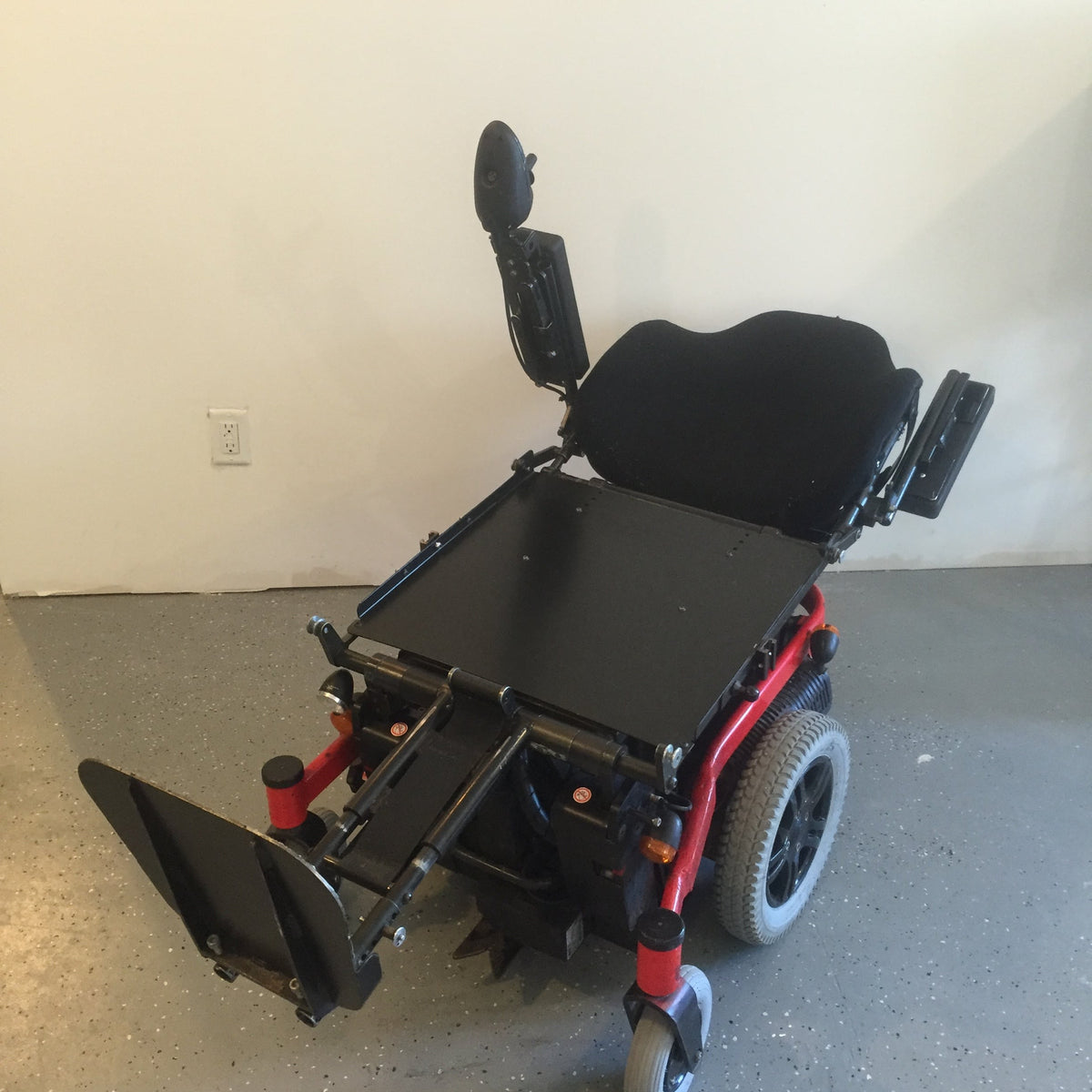 Refurbished Levo C3 Combi Standing Power Wheelchair - Inclusive Inc