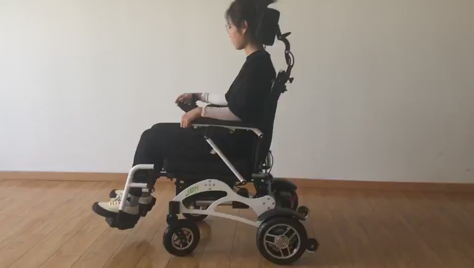 锂倾斜N’空间超轻动力轮椅