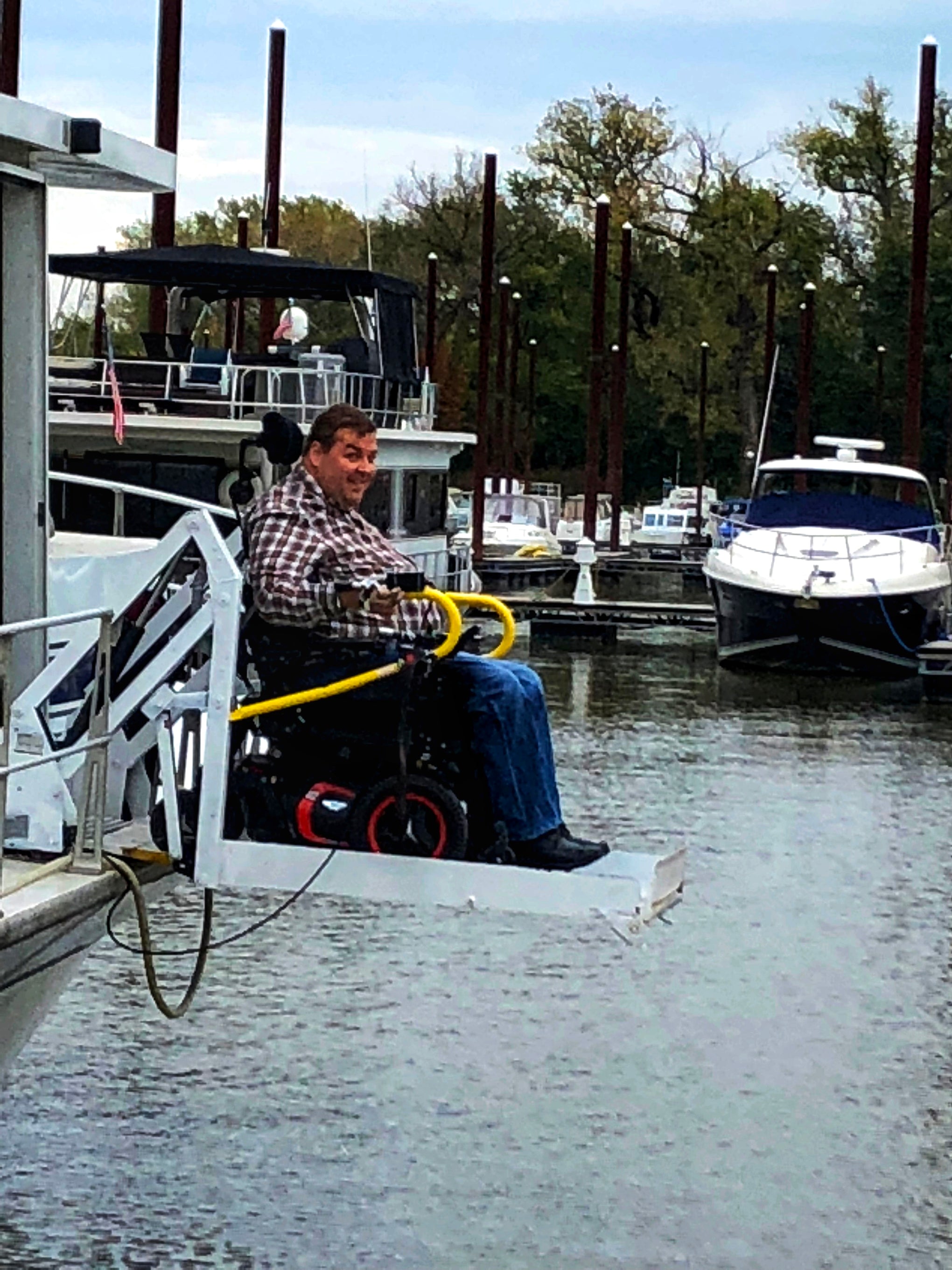 Stay Aboard M/V Possibilities - Accessible, Solar-Hybrid Motor Yacht - North Fort Myers, FL