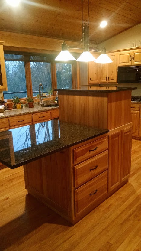 Armario de microondas con horno de convección de elevación vertical para cocina accesible en silla de ruedas