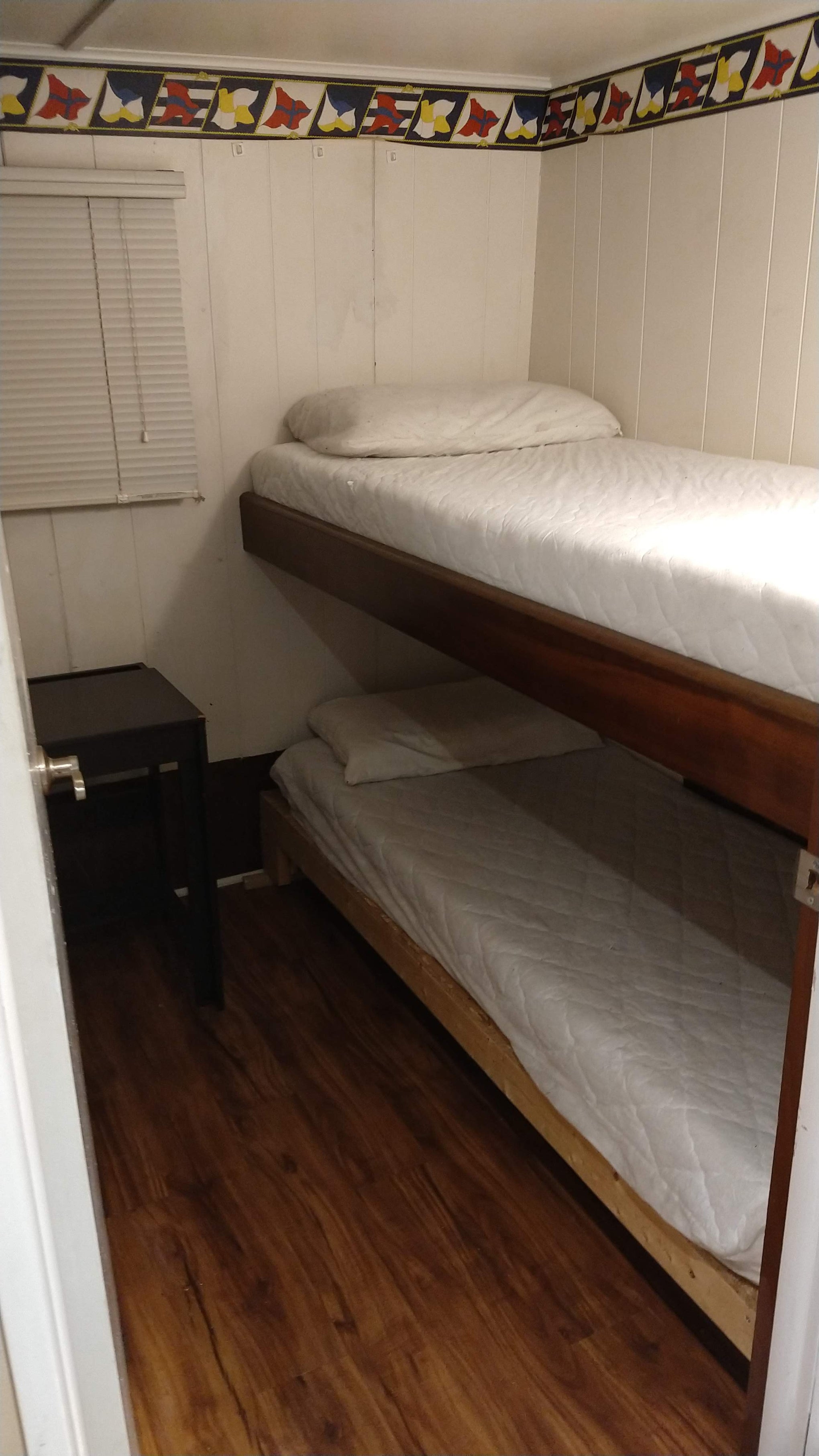 Stay Aboard M/V Possibilities - Accessible, Solar-Hybrid Motor Yacht - North Fort Myers, FL